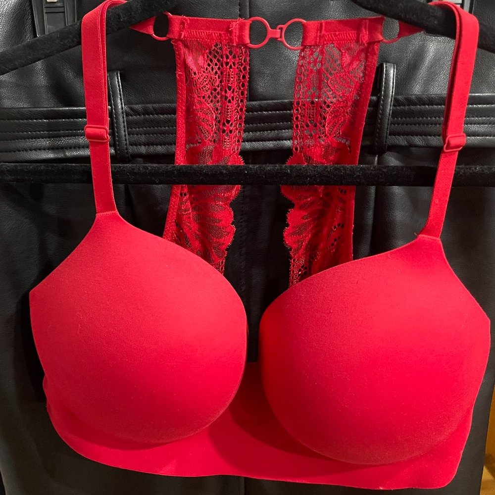 Victoria's Secret Incredible Wireless Bra 36/DD